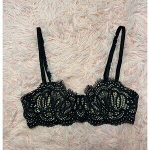 Victoria’s Secret Black Lace Nude Mesh Bra 32B Underwire Light Support No Paddin